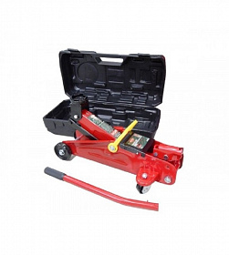 На сайте Трейдимпорт можно недорого купить Домкрат подкатной гидравлический 2т в кейсе  FORCE TA82008. 