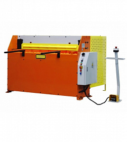 На сайте Трейдимпорт можно недорого купить Гильотина гидравлическая HQ01-2X1320B Stalex 372017. 